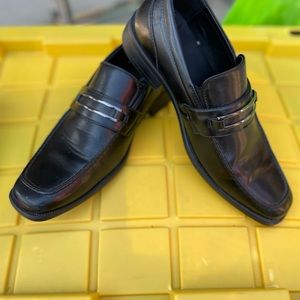 Men’s dress shoes